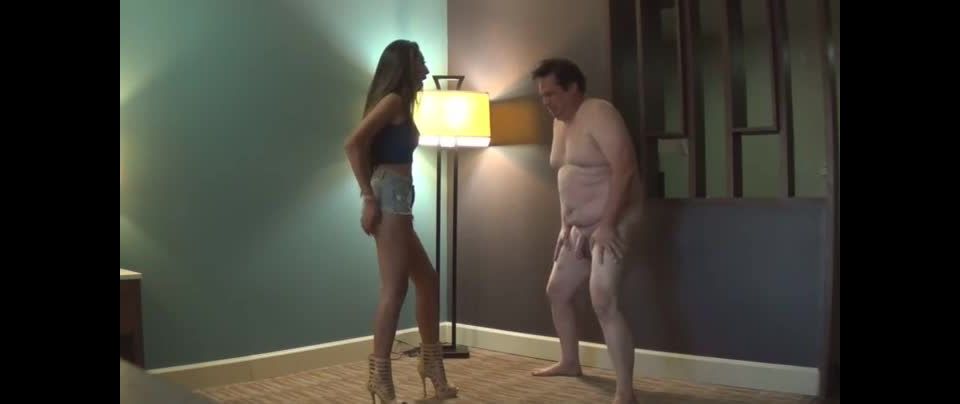 Emperatriz Jennifer - Remodelando sus tuercas Video Sexo Descargar...