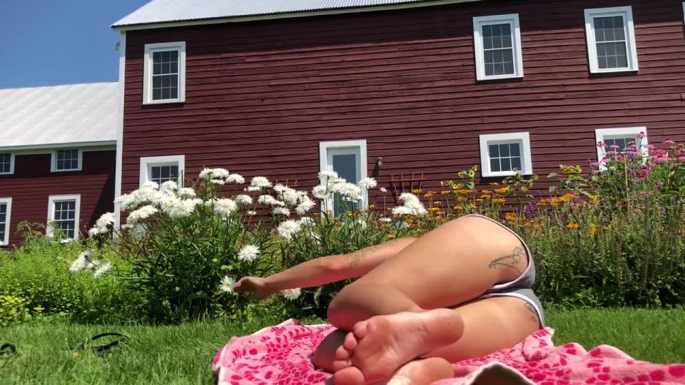 free online video 7 Flower Garden Foot Worship | femdom pov | fetish porn sarah shevon femdom