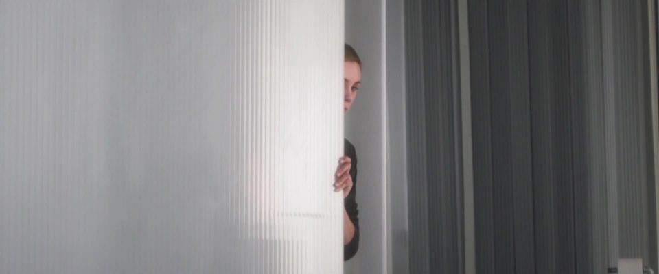 Rebecca Forsythe, Lucie Aron, Laura Cuenca Serrano, Julia Mauracher, etc - Reemplazar (2017) HD 1080p - (Celebridad porno)