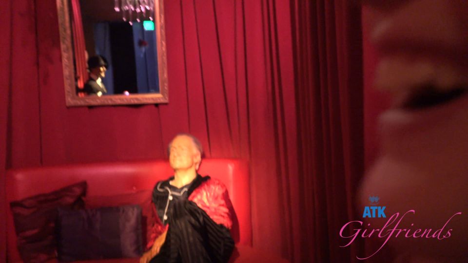 25 01 01 Dez Hansen Wax Museum 1 4k - ATKGirlfriends - Museum