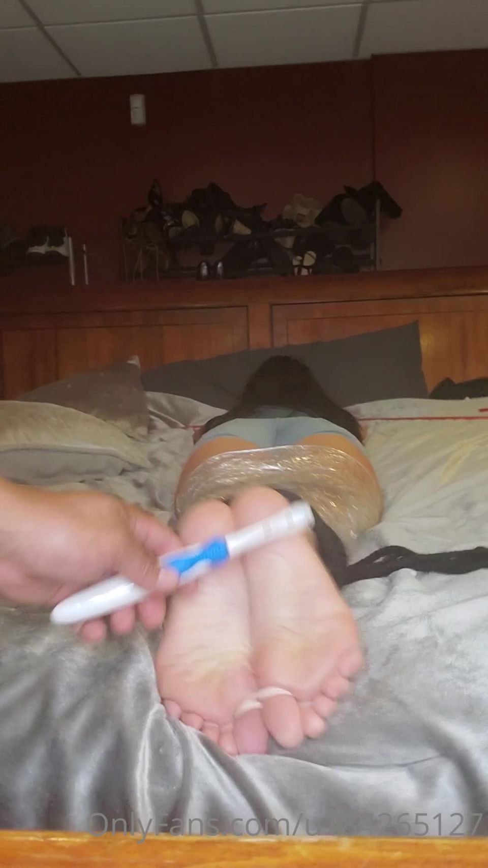 TickleMeAmy - Saran Wrap Tickle.