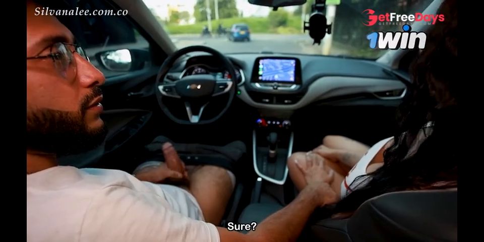 Soldado de Big-cocked turista HugeCock hace que la gran Milf Silvana Lee gime