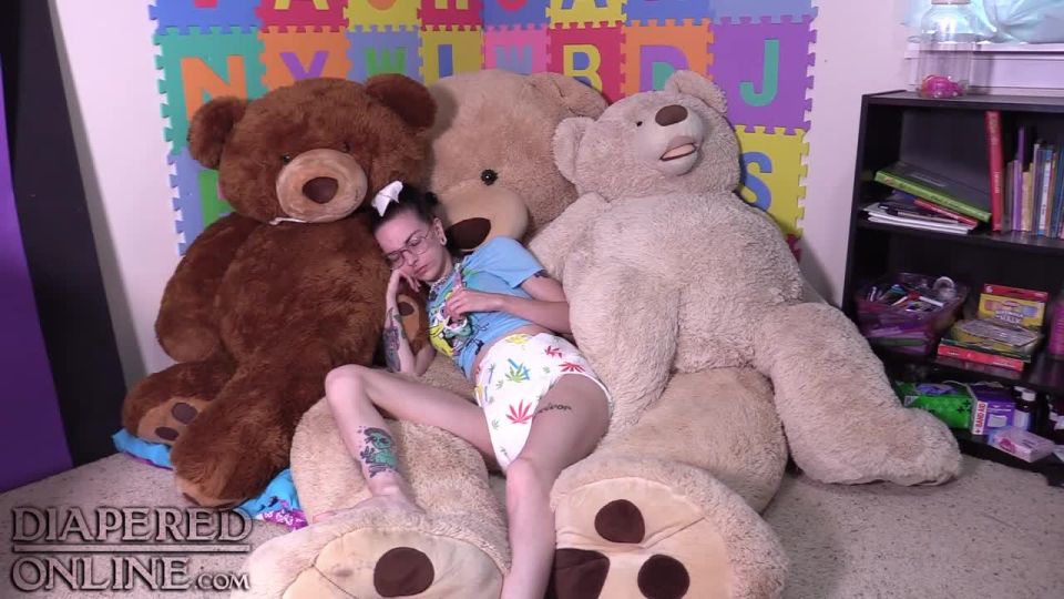 Diaperedonline2Samara Samara Coloración en el vivero (1)