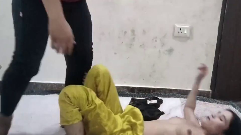 Amateur Casa pequeña paso hermana ko nanga kar jabar dasti pakad ke choda