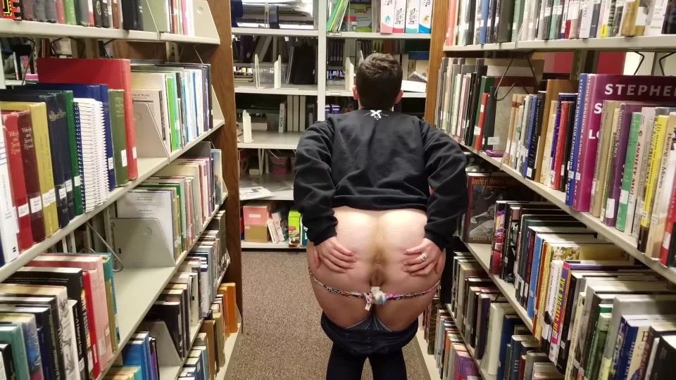 free video 38 Girl show asshole in public library | hidden camera | webcam 