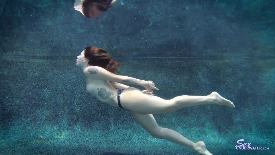 SexUnderwater e1071 Isabel Moon UW Photo Shoot (mp4)
