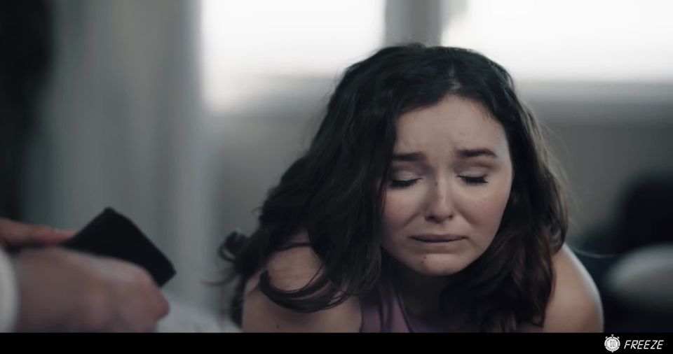 video gratis 31 Leana Lovings Family Comes First - [Freeze.xxx] (FullHD 1080p) en fetiche porno morena tetas grandes hd