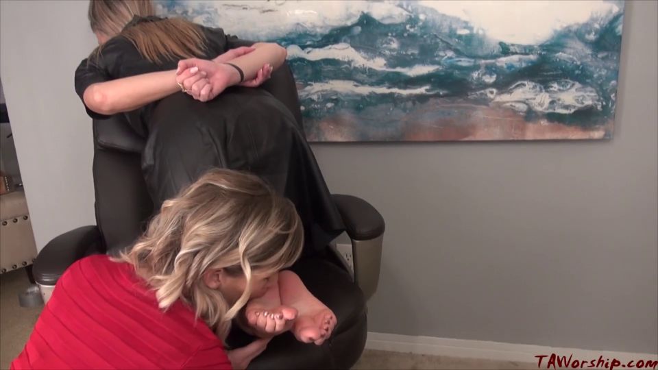 Captured honey Quick View Porn - New Sex Videos Online