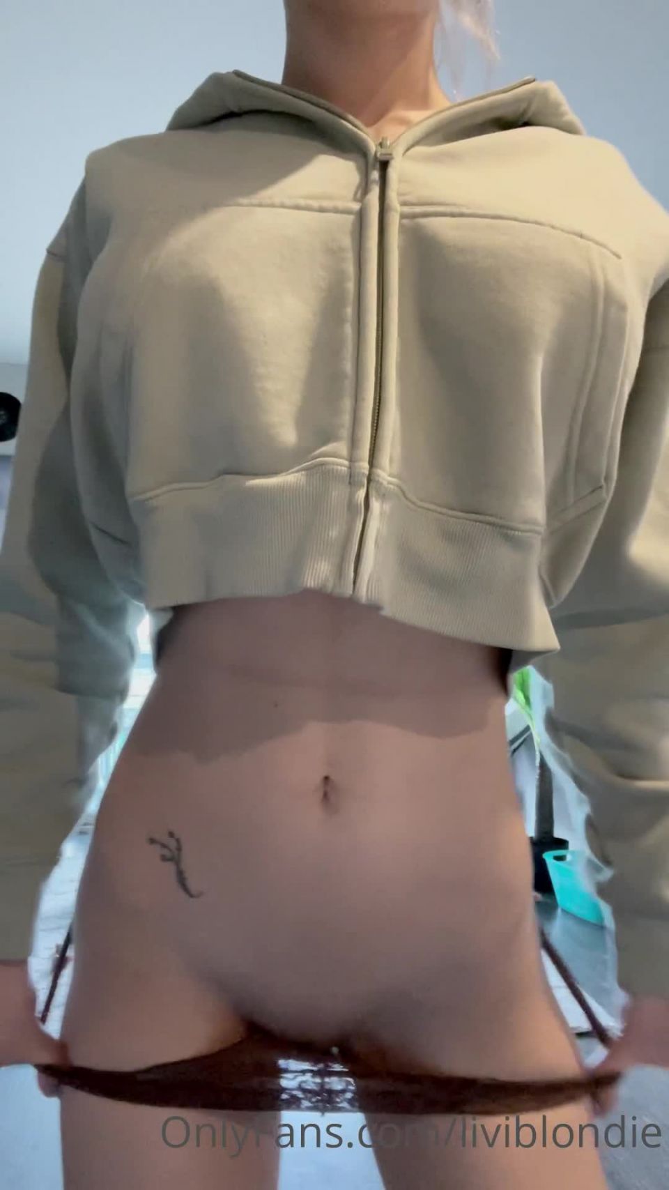 porno video 5 Ver Gratis Porno Online – liviblondie 17-03-2021-2057462737- (MP4, UltraHD/2K, 1080×1920) - adolescentes - adolescente