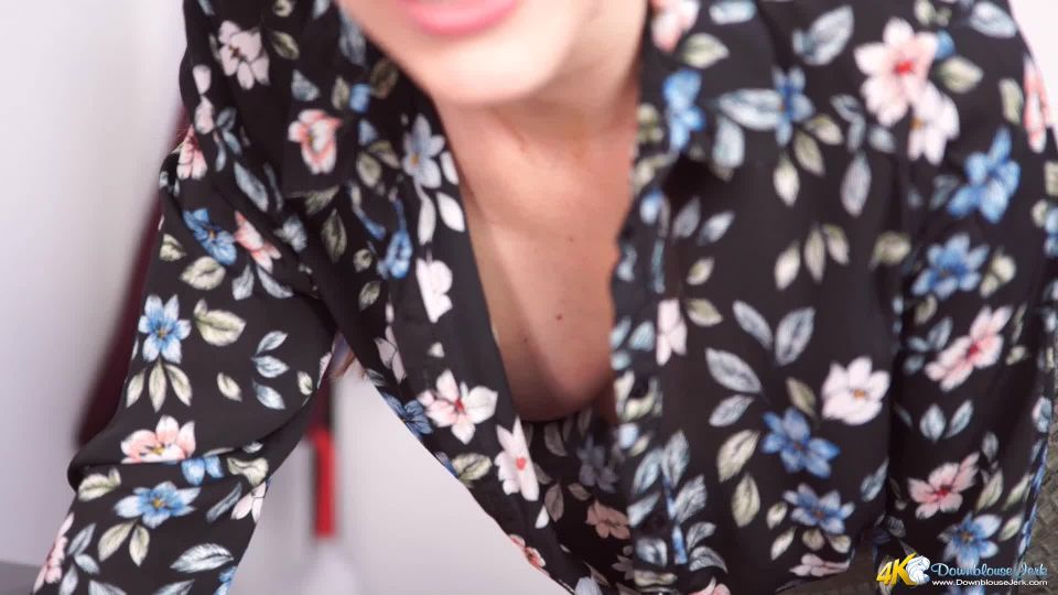 DownBlouse Jerk - Sophia Smith - Help Me Out, ellie idol femdom on pov 