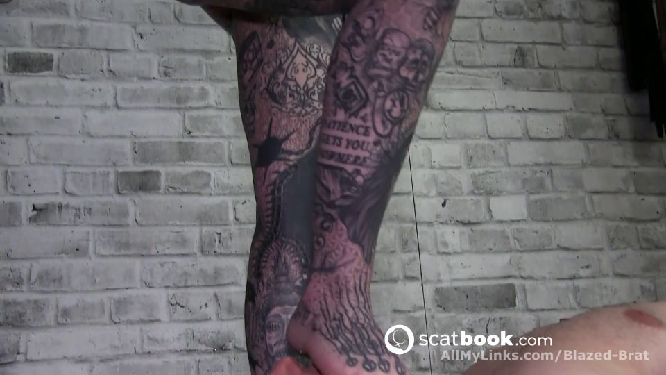 Body Sitting  Femdom porn BlazedBrat - After Gangbang Cum For My Bitch 