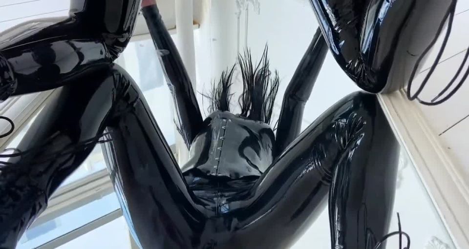 Video Julia Rakova Latex For The First Time 2 680p SD