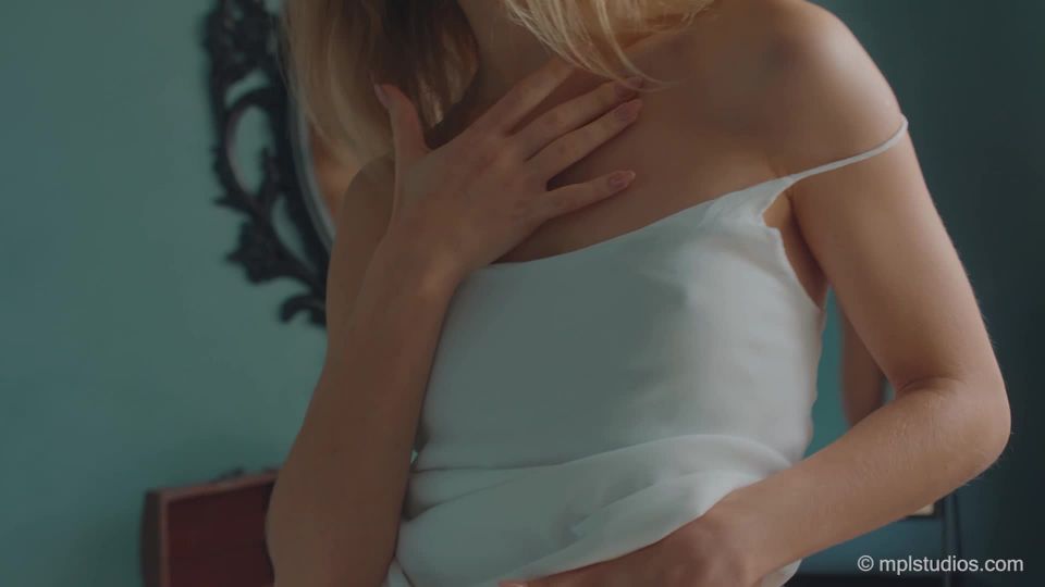 video gratis 8 caliente anal hentai [MPLStudios] Clarice - Soft Touches, modelos softcore en el porno hardcore