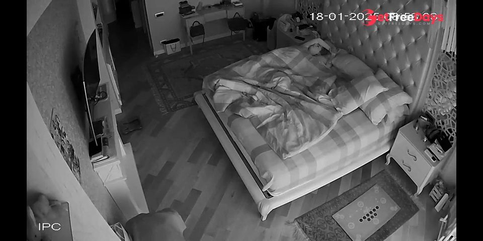 [Sleeping.Porn] She was sleeping so soundly that she didnt hear her fucker calling her