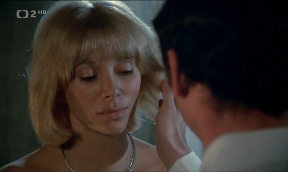 Mireille Darc - Les seins de glace (Someone Is Bleeding) (1974) HD 1080p - (Celebrity porn)