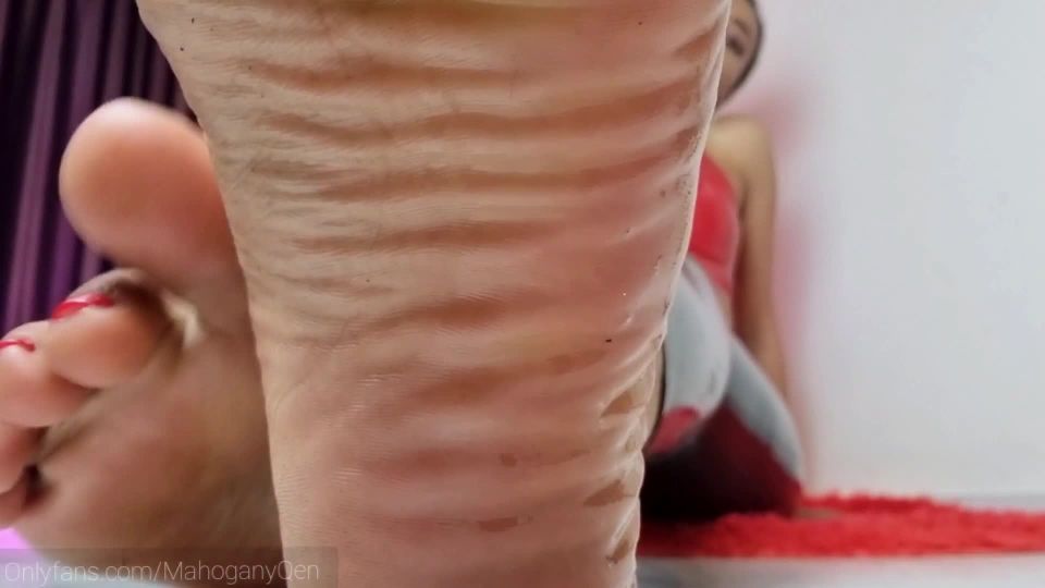 7139 Ebony Footjob In Latex with SPH