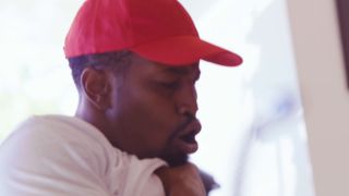 Kira Noir: OOPSIE Calcetín en escena de polla Tiempo adulto emocionante