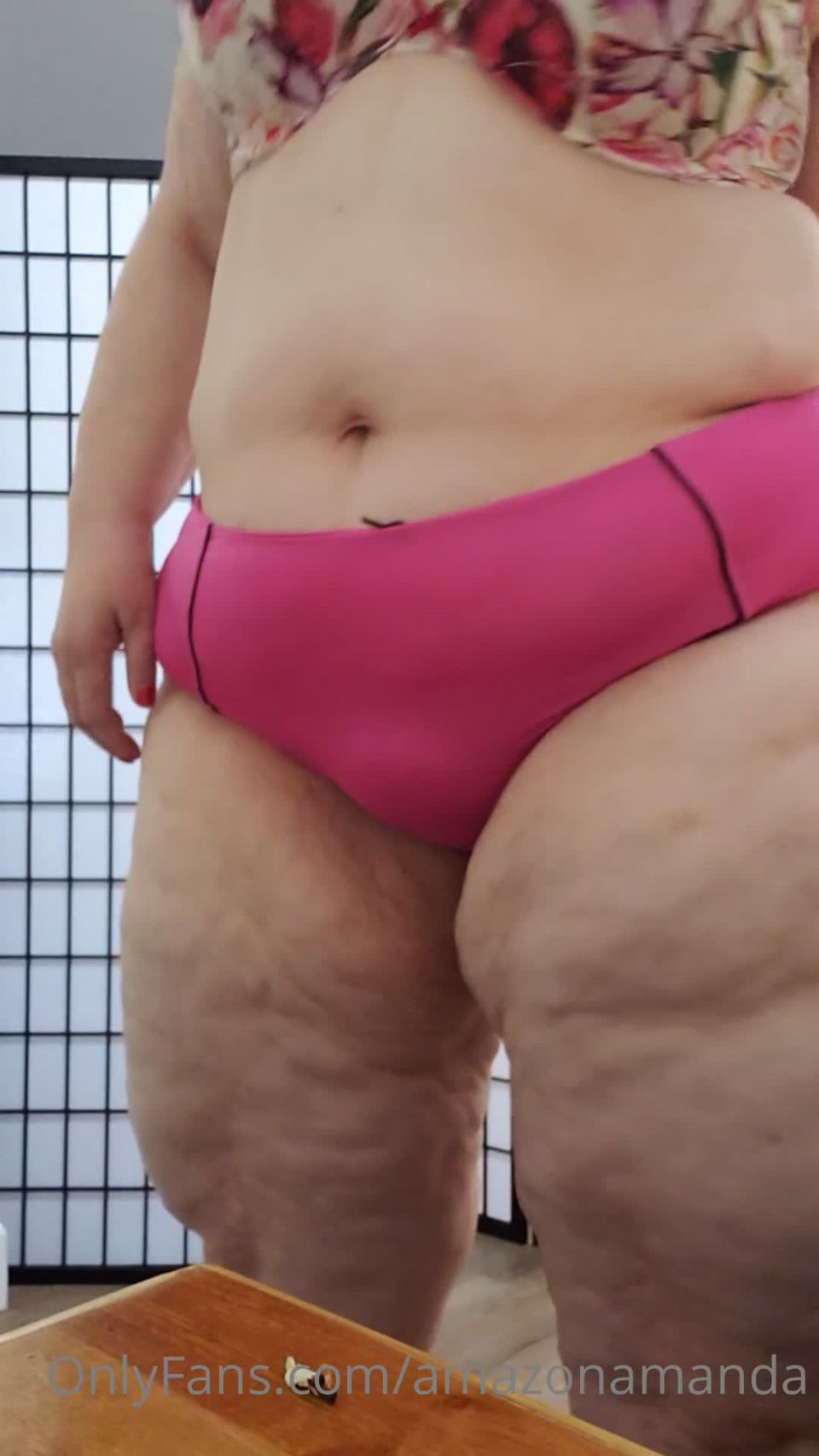 AmazonAmanda Amazonamanda - tb for all you giantess fans and lovers watch as i decide the fate of these tiny lil p 27-02-2023