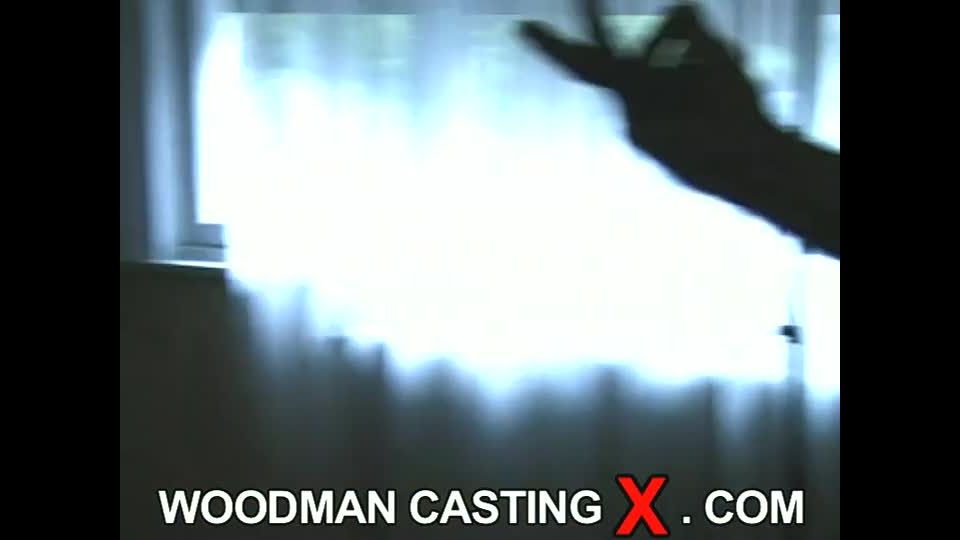 Magdalena and Gili Sky - BTS - bed and 1 boy