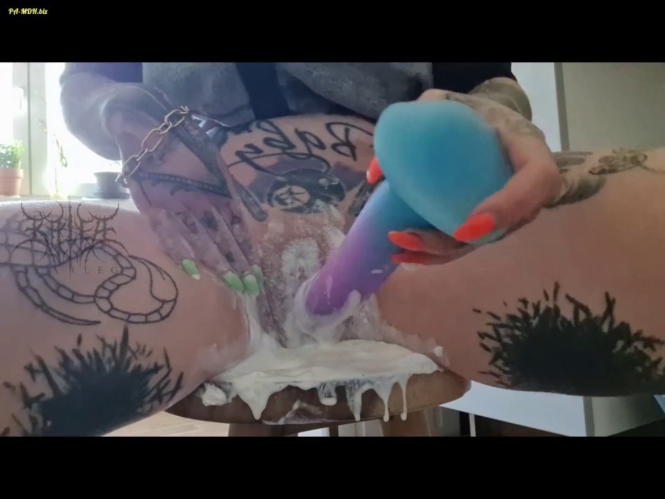 My Dirty Hobby - Balea Scarleg - Ich sitze auf schlagsahne und habe sie als Gleitmittel benutzt - Germany