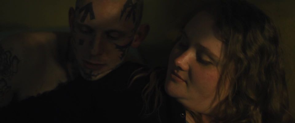 Danielle Macdonald, etc - Piel (2018) HD 1080p!!!