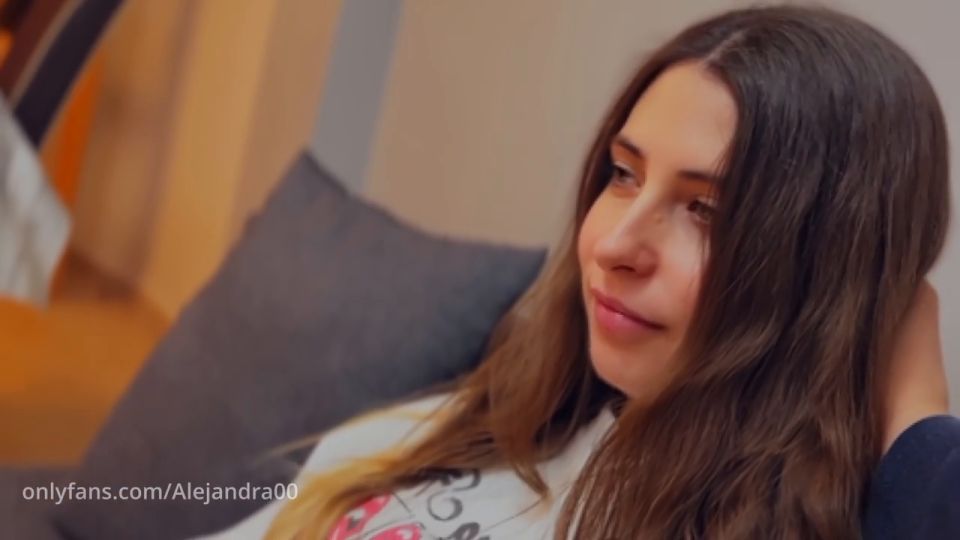 Alejandramoviess Pregnant has sex while recording a video for her boyfriend