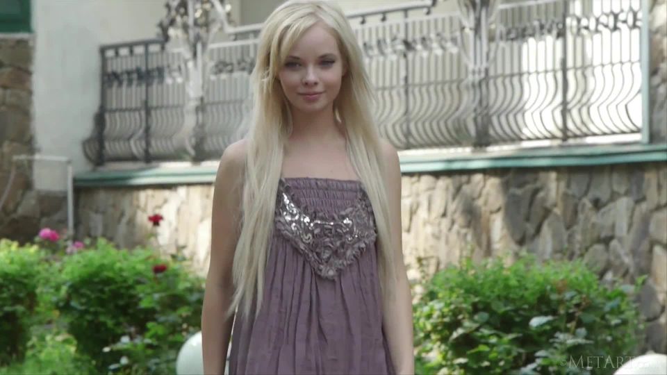 Feeona A Posing, Erotic, solo