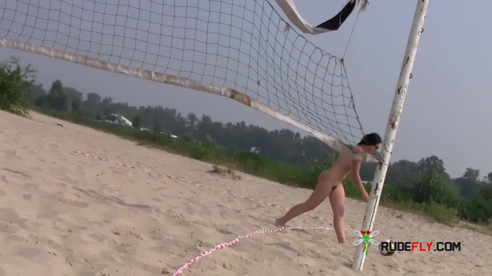 Sexy girl nude beach  1