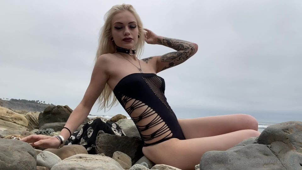 PARTE 3 Alex Grey - [OF] - [2020] - Encontré mi camino por una playa secreta