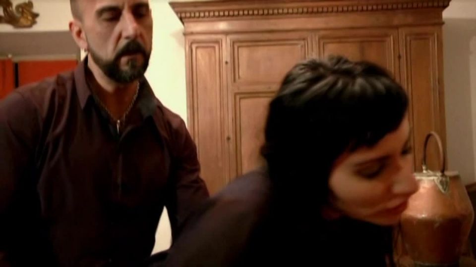 Simona Vannelli, Eleonora Sinotti, Beatrice Costanzo, Laura Bard - Catacomba (2016) HD 720p - (Celebridad porno)