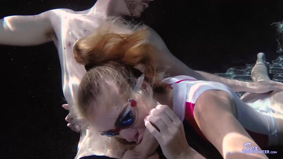 SexUnderwater e1004 Quickie   Mazzy Grace (mp4)
