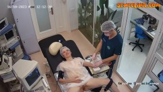 [sexeclinic.com] Doctor gives wife gyno exam with husband in room porn video keep2share k2s video