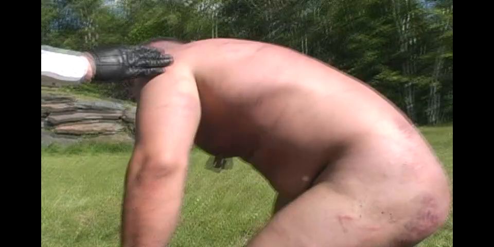 Tres mujeres con un hombre: Jean Bardot, la señora Varla, Tatiana.