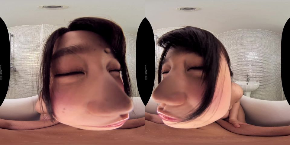 Los mayores hermanastras que te llevan a un descanso en el baño - Jav vr