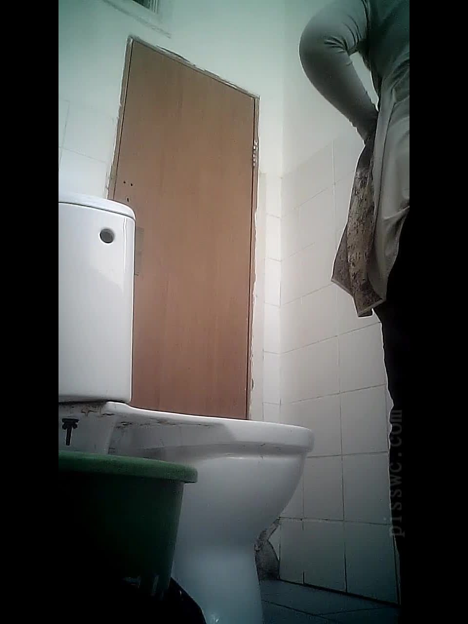 Porno en línea Pisswc – Cam espía en WC – 223 (AVI, 2K UHD, 720×1280) Ver en línea o descargar!