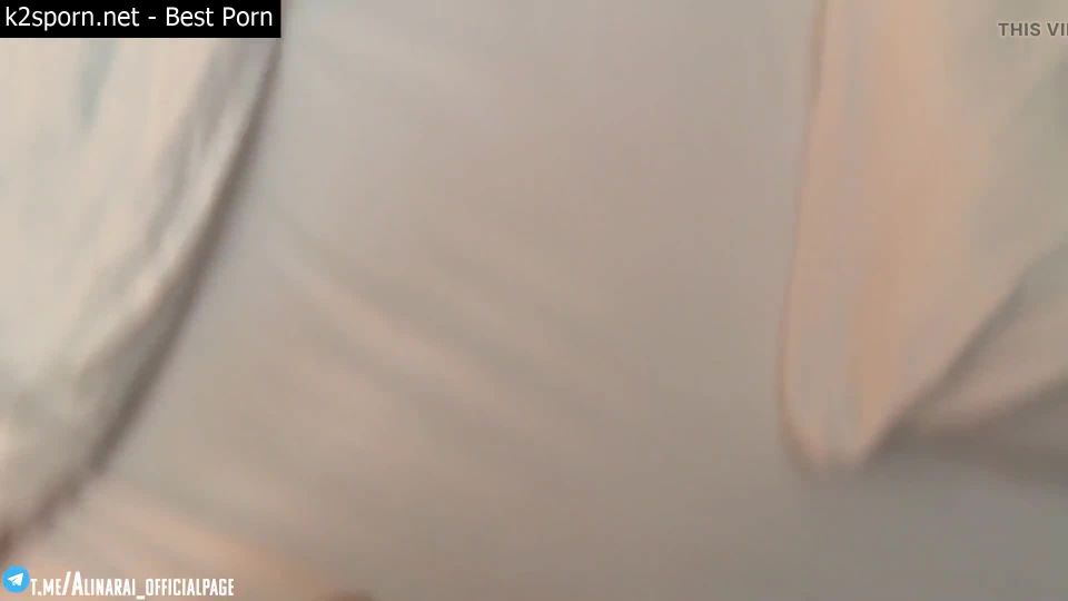 Alina Rai - El Stepson se metió en bragas a la madrastra durmiente (Pornstar)