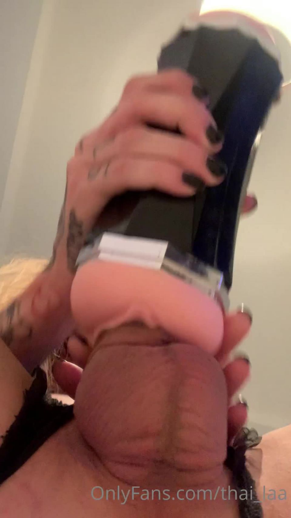 Thaila 2020-08-15-99052400- Vídeo - (Porno transexual)