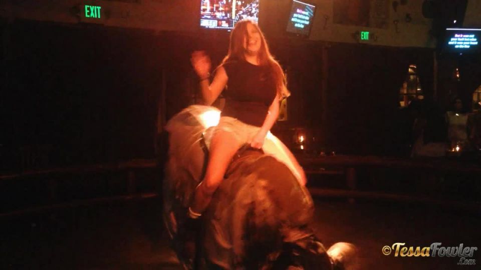 TessaFowler presenta Tessa Fowler en la cámara web Bull Ride (2014.09.16)(MILF porno)