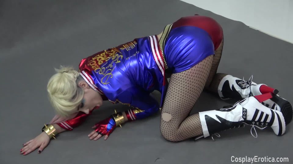 203 - Crazy Quinn with Stacy.