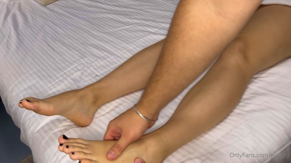 Eliz Gry (eliz) Gry ASMR Masaje con Liza PPV Onlyfans (porno divertido)