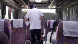 An express bus during a long holiday gets stuck in traffic jam... For seven hours until I returned to Tokyo the married woman next to me kept seducing me. Mana Sakura ⋆.