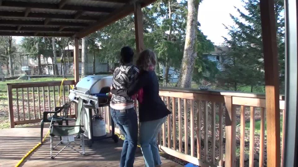 DiaperedonlineAmber Nikki Amber  Nikki Smoke Break