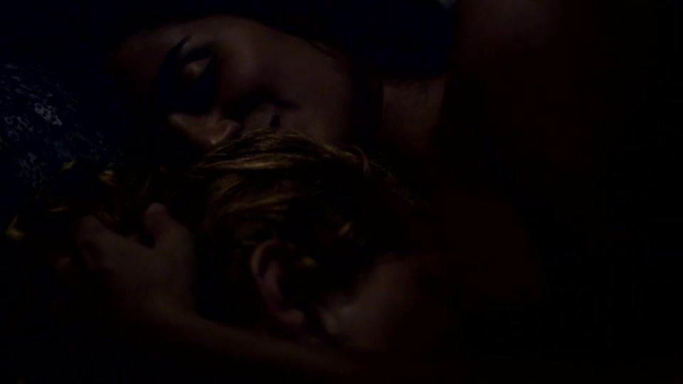 Ozlem Saglanmak, Gry Guldager - Sa se mig nu (2013) HD 720p!!!