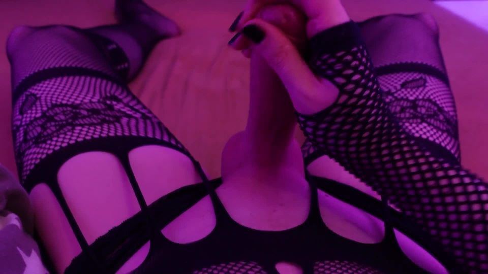 LalaThePala - Jerking off on my bed POV