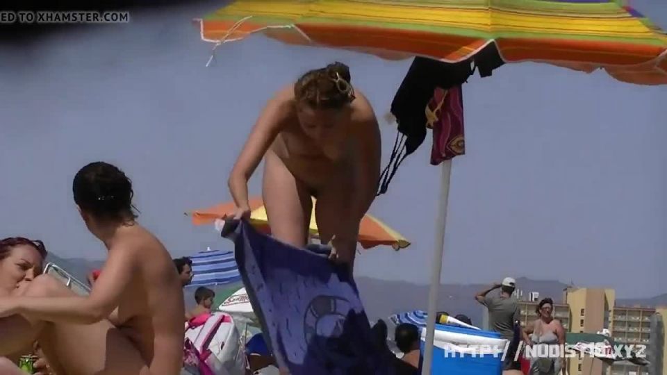 free video 9  french girls porn | Nice women sunbathing on beach in France | nice women sunbathing on beach in france