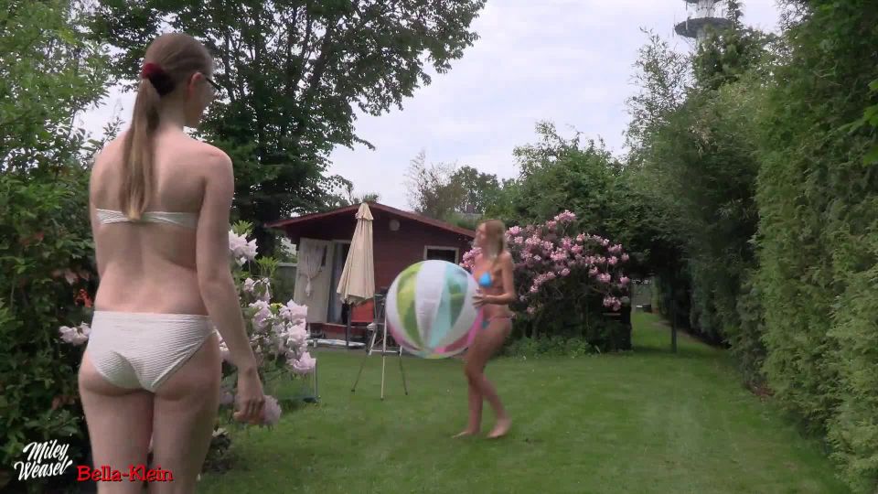 Bella-Klein - Sexy SpaГџ mit dem Gummiwasserball - FullHD 1080P