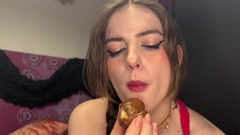 [MuchosVids] Longhairluna Manyvids.24.04.06.Longhairluna.Creme.Egg.Oral
