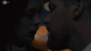 Paula Beer - Bad Banks s01e06 (2018) HD 720p!!!