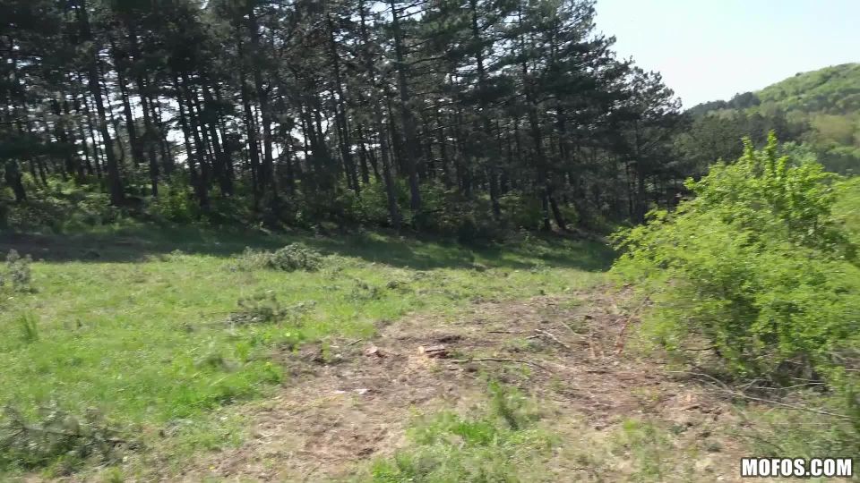 Nekane - cita romántica en Picni con tetonas de la chica Full HD