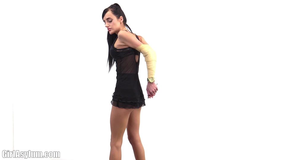 Yelena ' extreme vet wrap elbow bondage Quick View Porn -...